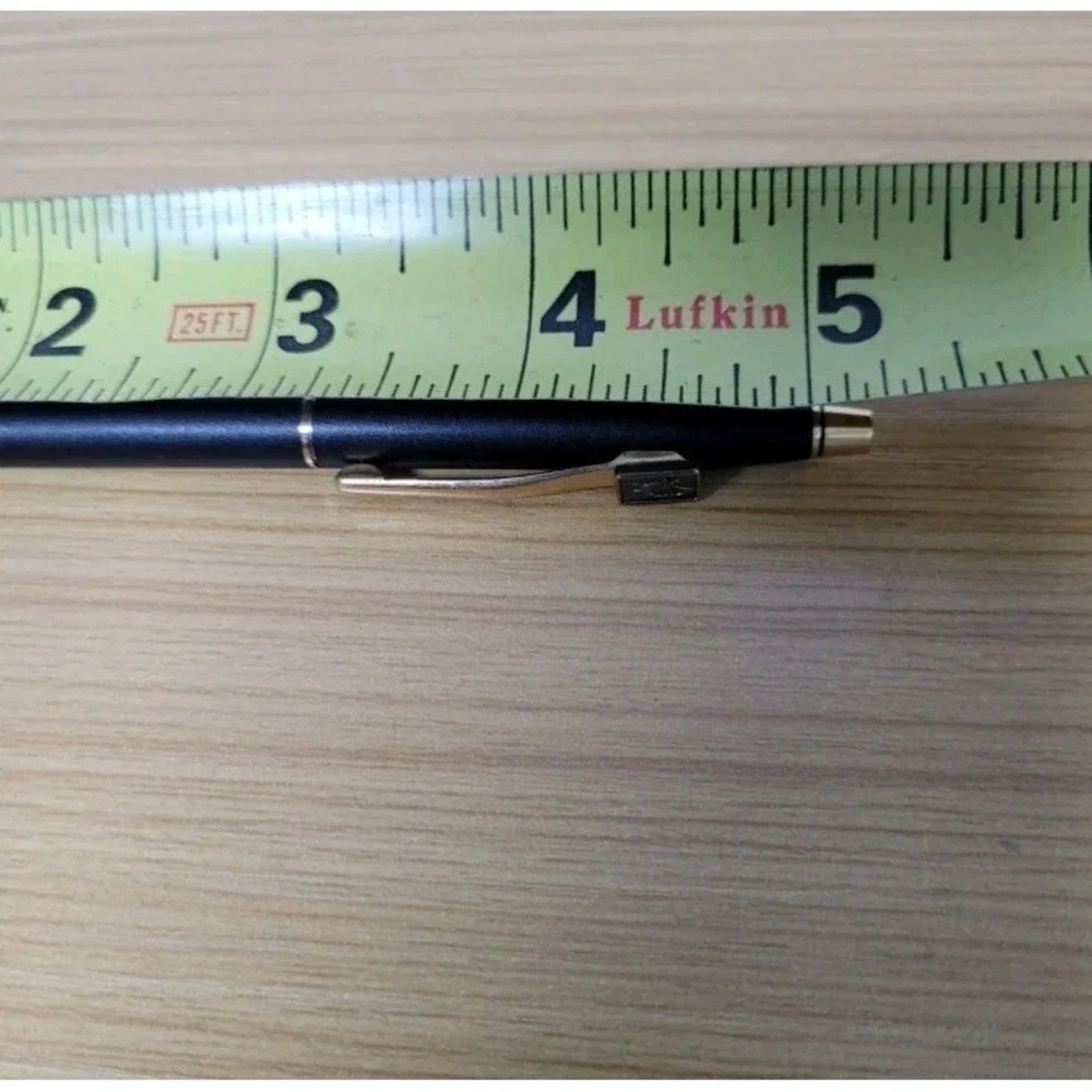 Cross Classic Century Ballpoint Twist-Action Pen Black‎ Logo Emblem
